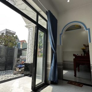 Anh Hồng - Chị Bình